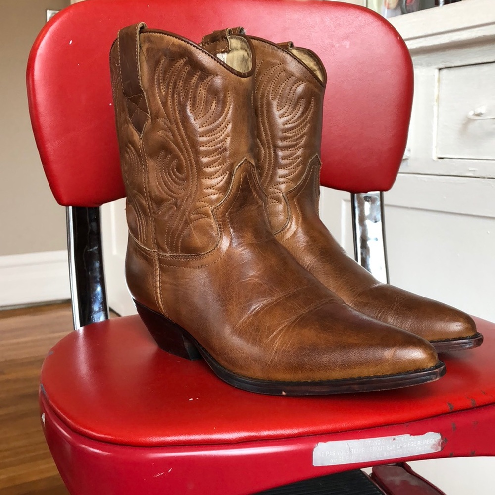 Guess by Georges Marciano western boots